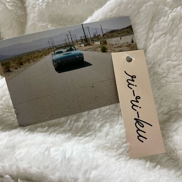 NWT Free People Ro-RI-Ku XFP Landscape sherpa blanket. - Picture 5 of 8